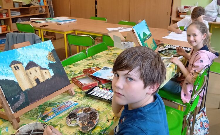 V současné době DDM připravuje novou nabídku zájmových útvarů. Na webových stránkách bude průběžně aktualizován přehled kroužků, a to až do 1.září, kdy bude zahájen zápis žáků. Rozvrh na příští školní rok bude tvořen stávajícími i novými zájmovými útvary. Některé kroužky rozšiřujeme, jiné slučujeme či rušíme s ohledem na zájem účastníků a personální možnosti. Kroužky budou jako […]