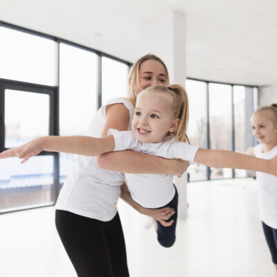 front-view-happy-girl-with-mother-sister front-view-happy-girl-with-mother-sister